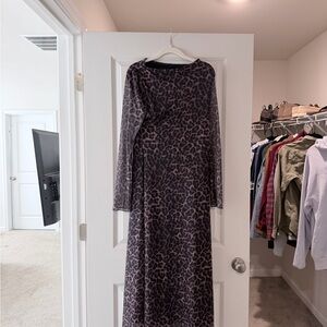 Elegant Leopard Print Maxi Dress